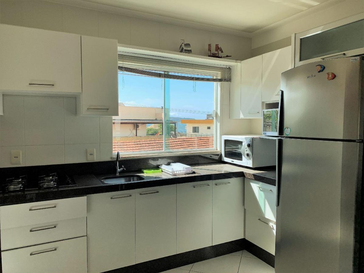 Res. Nona Martha Apartment Бомбиняс Екстериор снимка